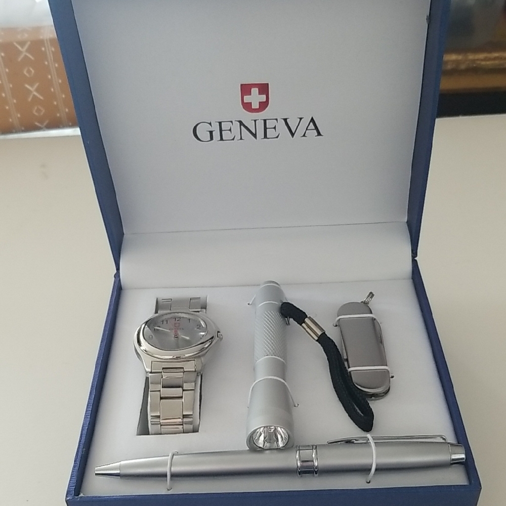 Geneva Silver Watch Gift Set Essential for Modern Elegance